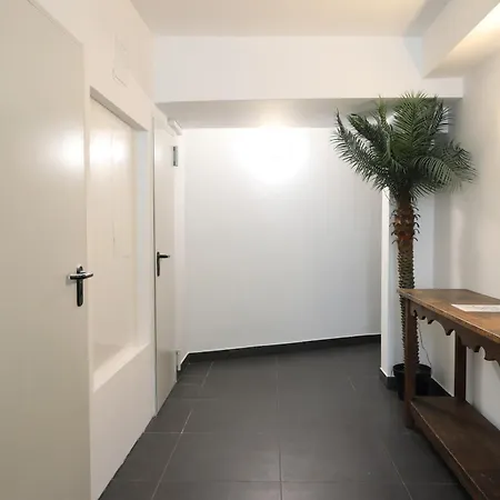 Apartamento 04 *